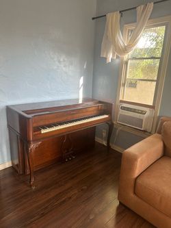 Baldwin Acrosonic Spinet Piano, French Provincial Walnut, Mid-Century