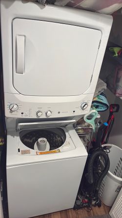 Stackable washer/dryer NEEDS TO  SELL ASAP