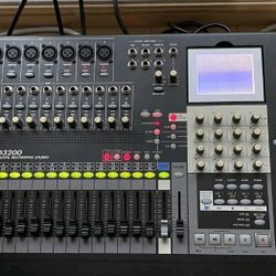 Korg D3200 Multitrack Recorder & 2x Rokit6 & Line6 Multi Effects