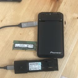 4 gb laptop ram, 256gb sata ssd and 256 nvme  ssd