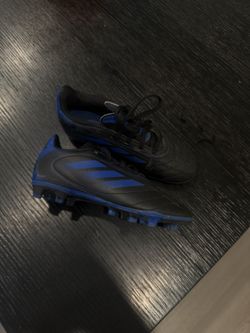 Adidas Boys Soccer Cleats 2Y