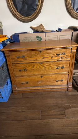 Solid oak dresser