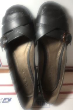 Ladies slip on shoes size 10