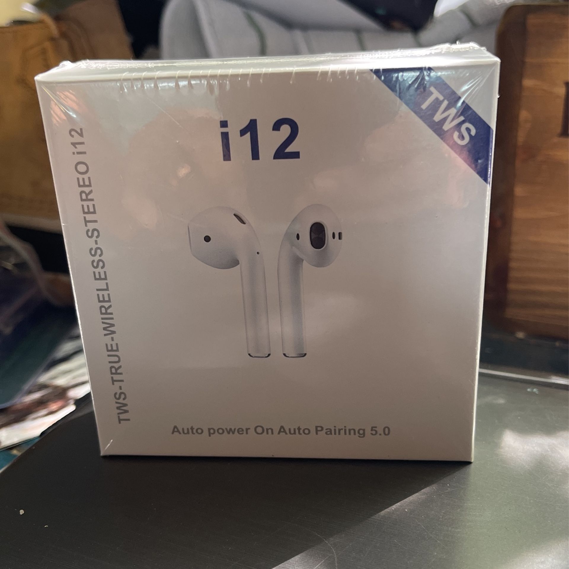 I 12 Wireless earbuds