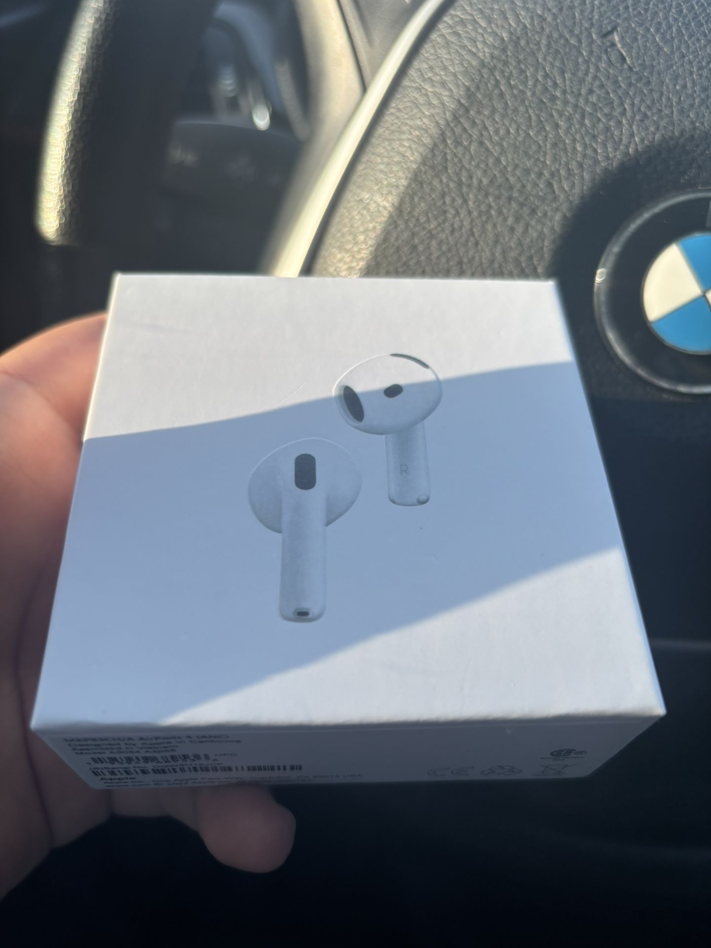 AirPods 4