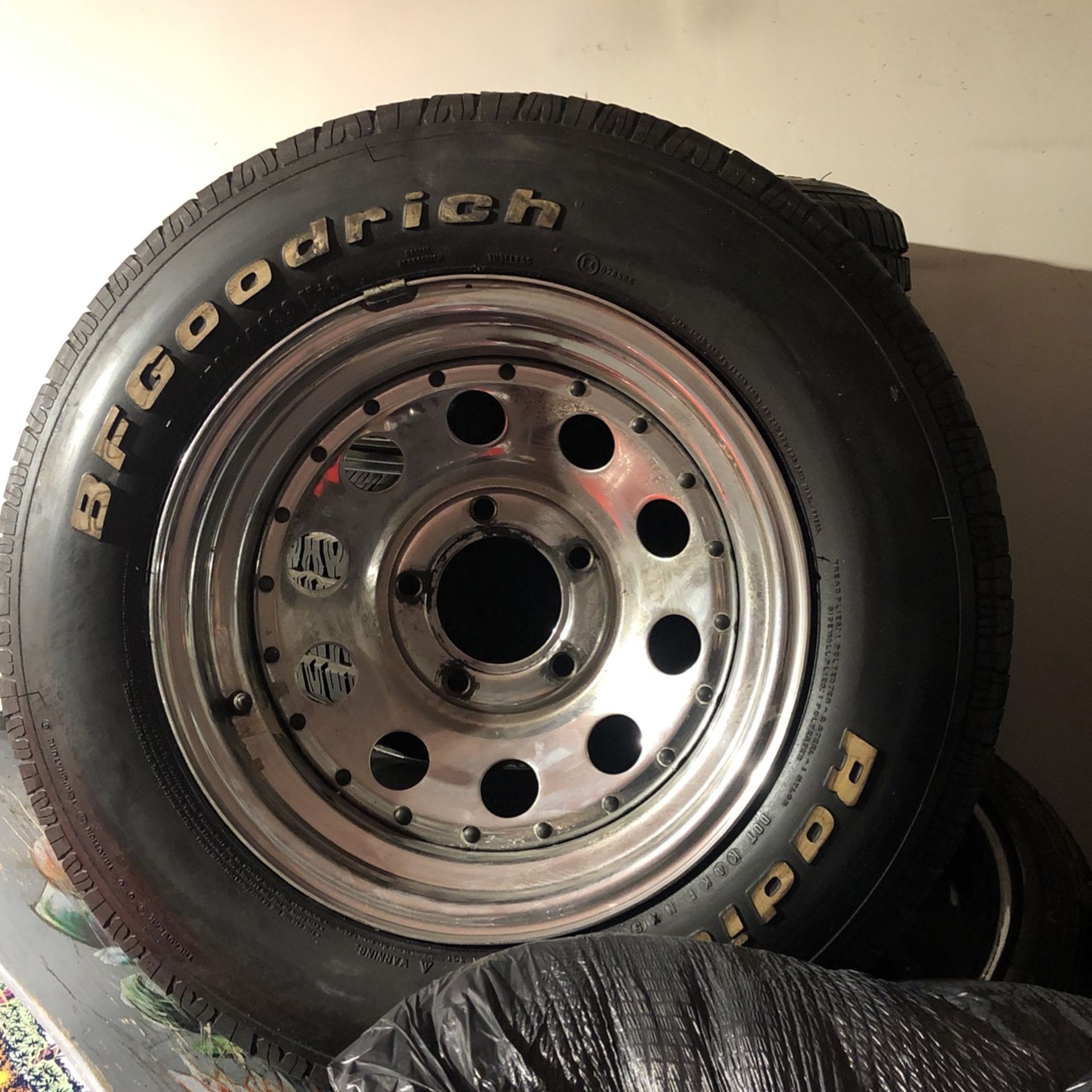 BF good rich tires and rims with center caps