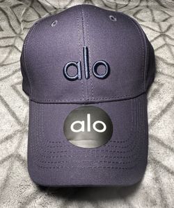 Alo logo embroidered cap