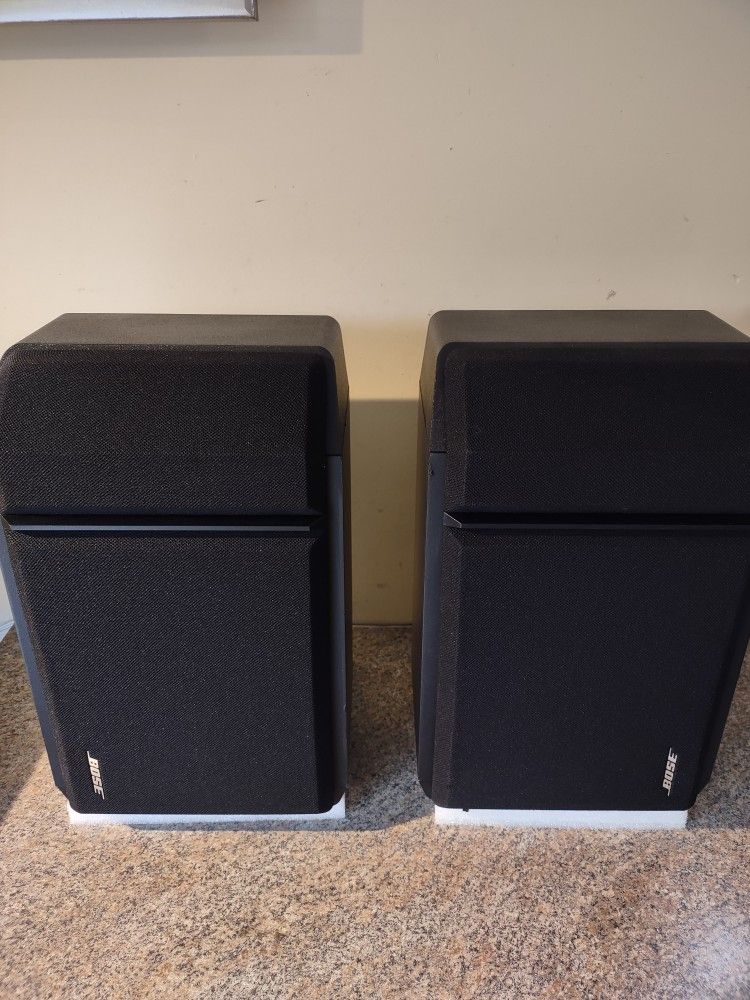 Bose Bookshelf Speakers