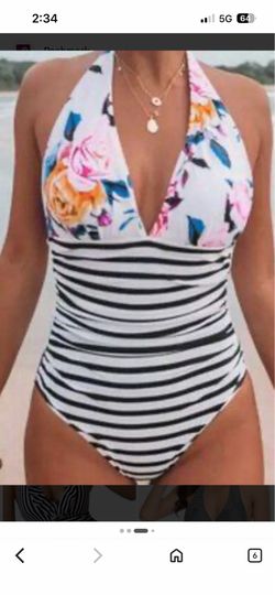 CUPSHE bold floral an striped halte one piece swimsuit size. Small