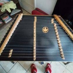 1999 Dusty Strings Chromatic Dulcimer D500 