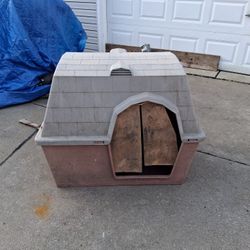 /*/*/*/* DOG OR CAT HOUSE *\*\*\*\