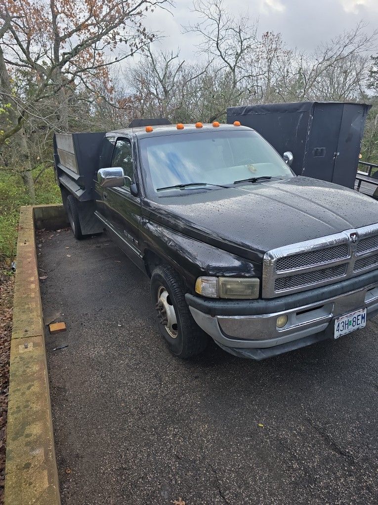 1996 Dodge V10 laramie