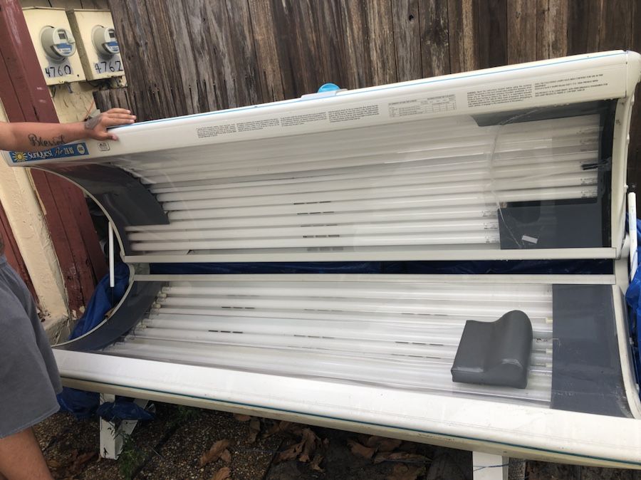 Wolff sunquest pro 26 RS tanning bed for Sale in Lake Worth, FL OfferUp