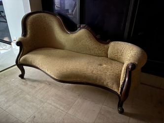 Chaise/fainting Chair