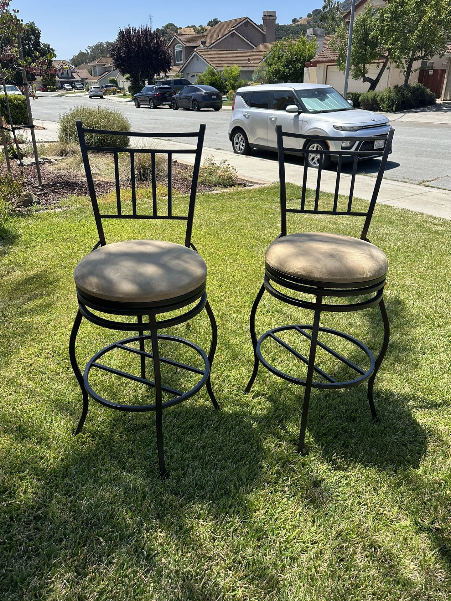 Two Swivel Bar Stool With Back