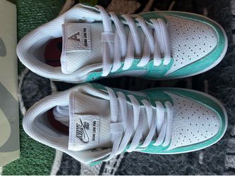 Nike SB (APRIL)