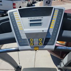 TREADMILL.  GOLD'S GYM BRAND