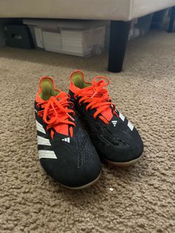 Adidas predator size 8/5 men