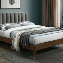 Vance Linen / Wood Grey King Bed (3 Boxes)

