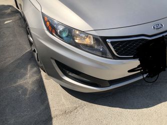 2012 Kia Optima SX right headlamp