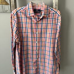NEW with Tags! Men’s Vineyard Vines Button Down Shirt