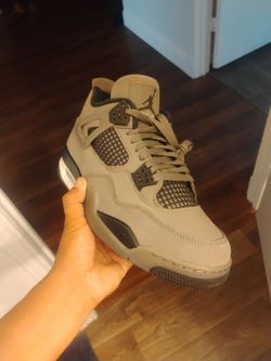 Air Jordan 4 cavestone