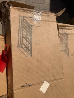 Fremont white queen bed (two-box set)