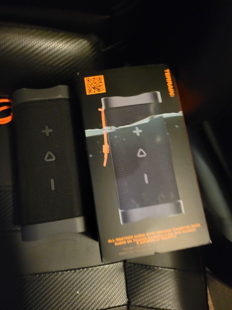 Skull Candy Terrain Xl New!