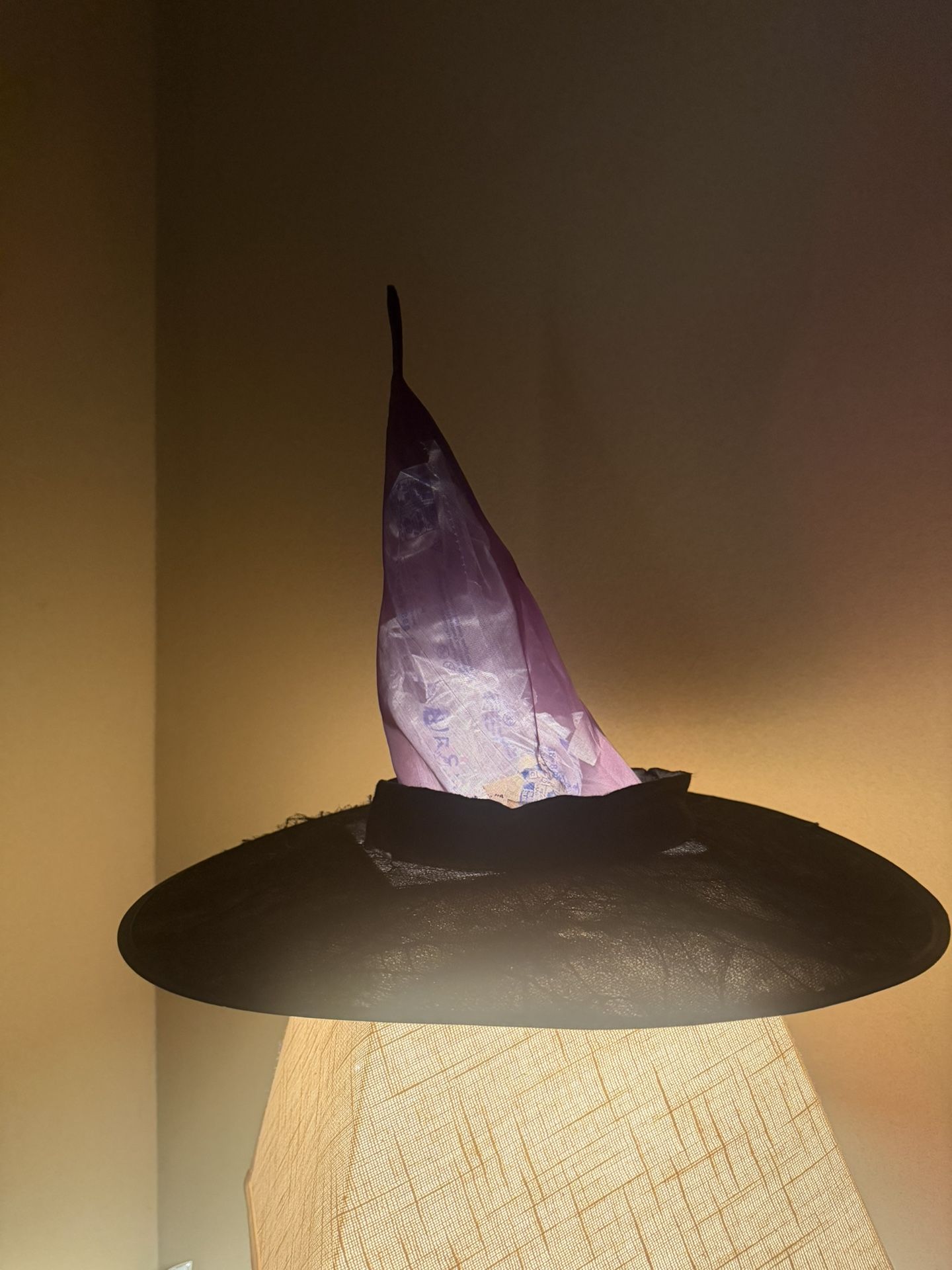FREE: Black Witch Hat