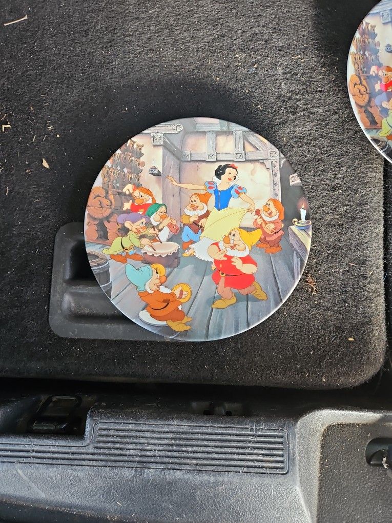 DISNEY - SNOW WHITE PLATE