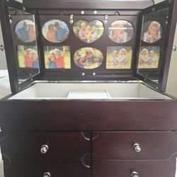 Kathy Ireland Jewelry Box 