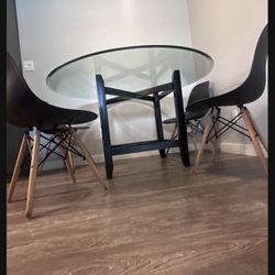 Round Glass Table W/ Chairs & Base