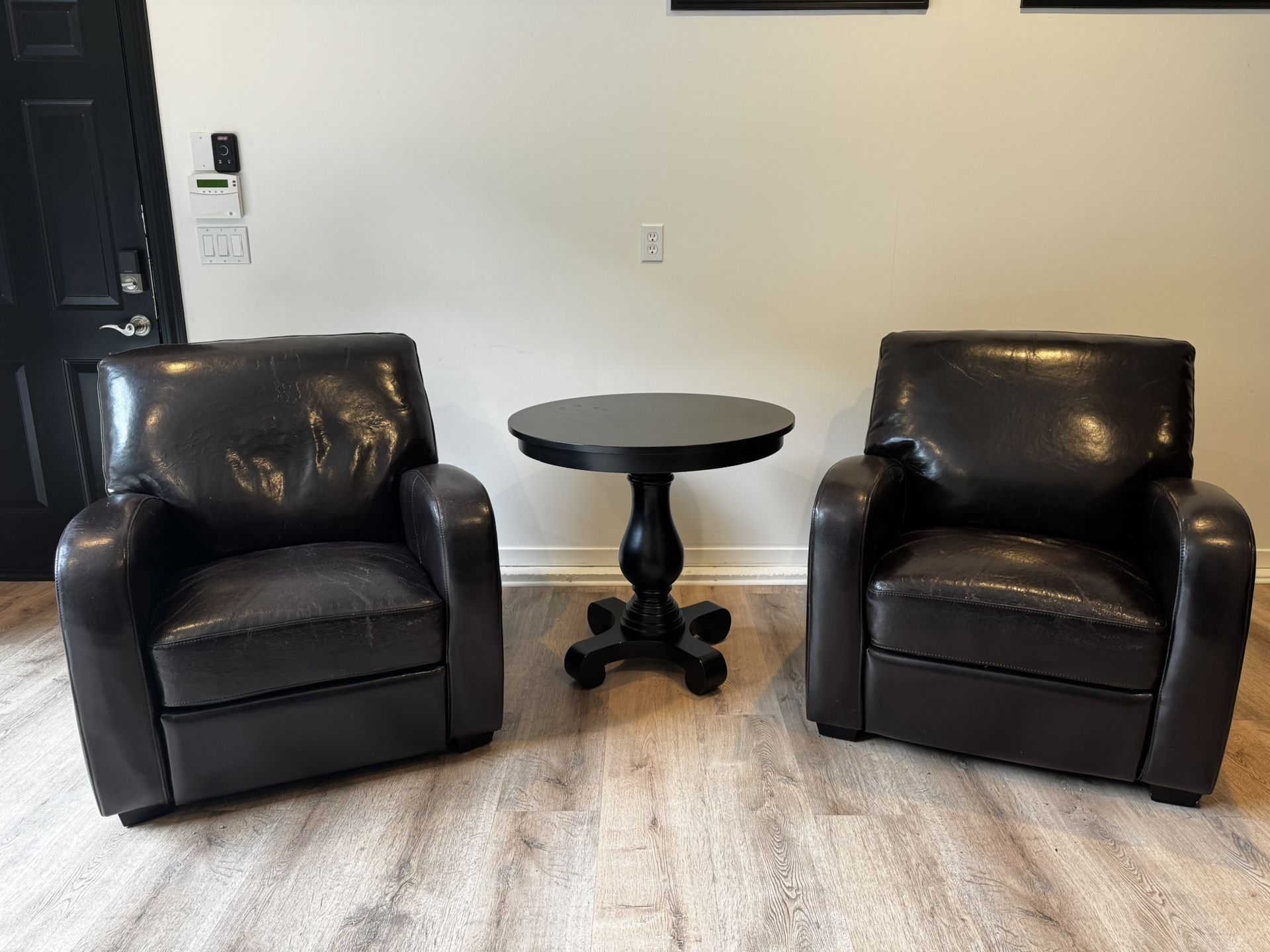 Pedestal Table