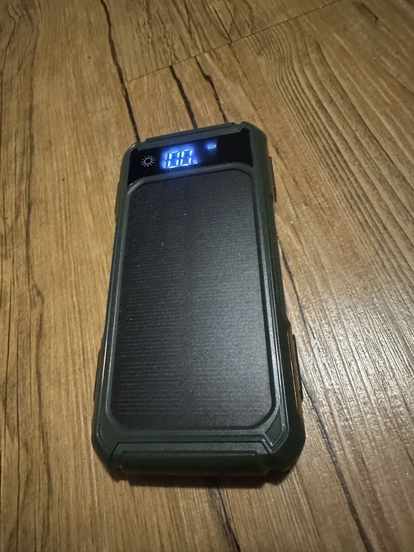 100000mah Solar Power Bank Charger With Integrated Cables Green New