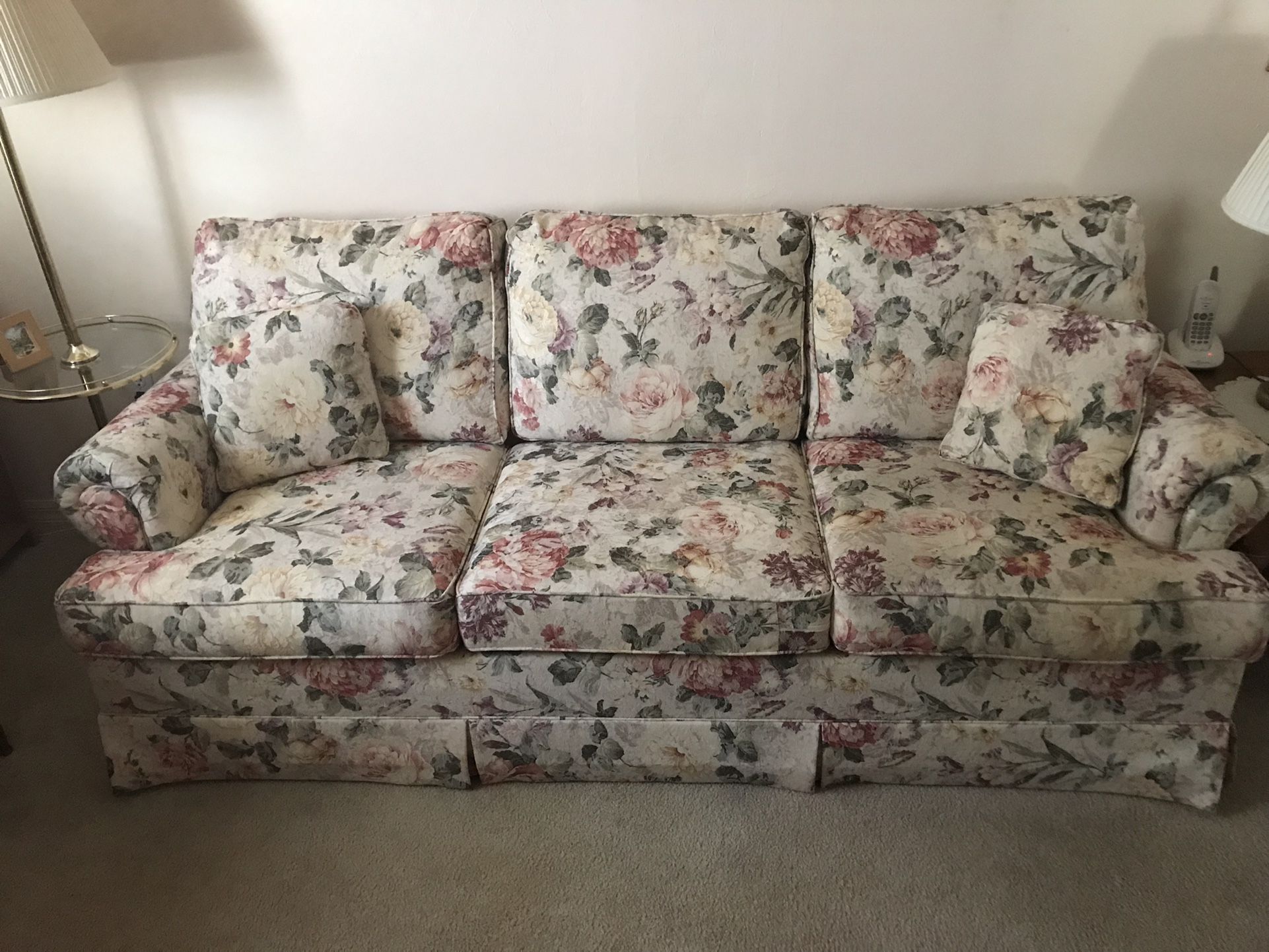 Floral Sleeper sofa with mattress $100 Or Best Offer!!!