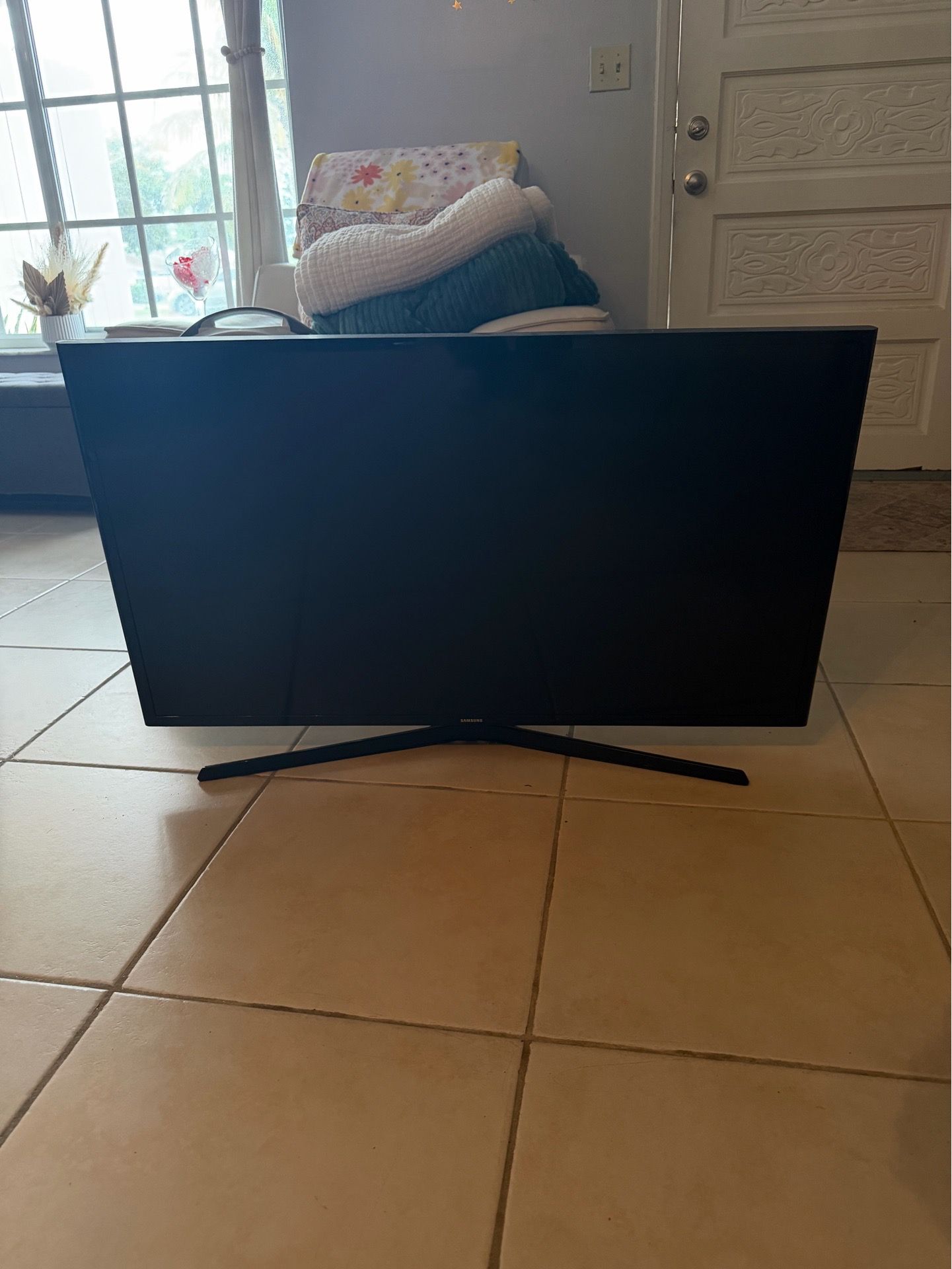 Samsung TV 36 inch