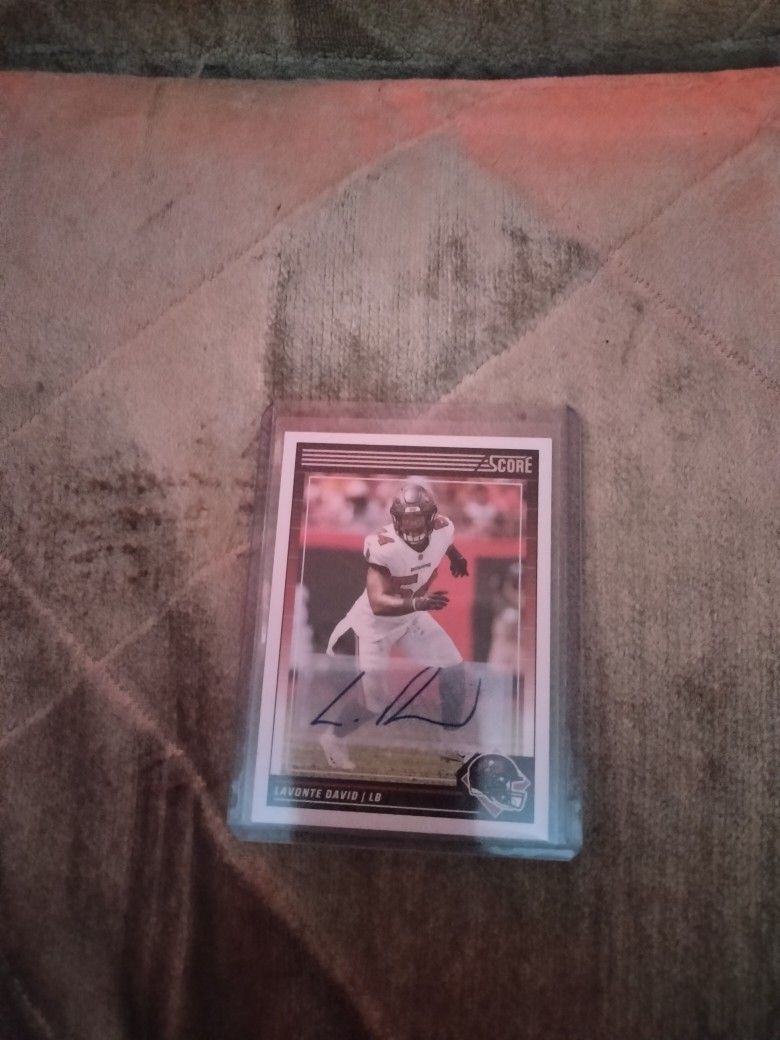 Buccaneers Lavonte David Autographed Score Card & Jersey 
