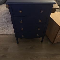 4-Drawer Dresser 