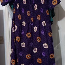 Cute 2 Dresses Ladies Purple  Stretchy / Flowers Dresses  Size M