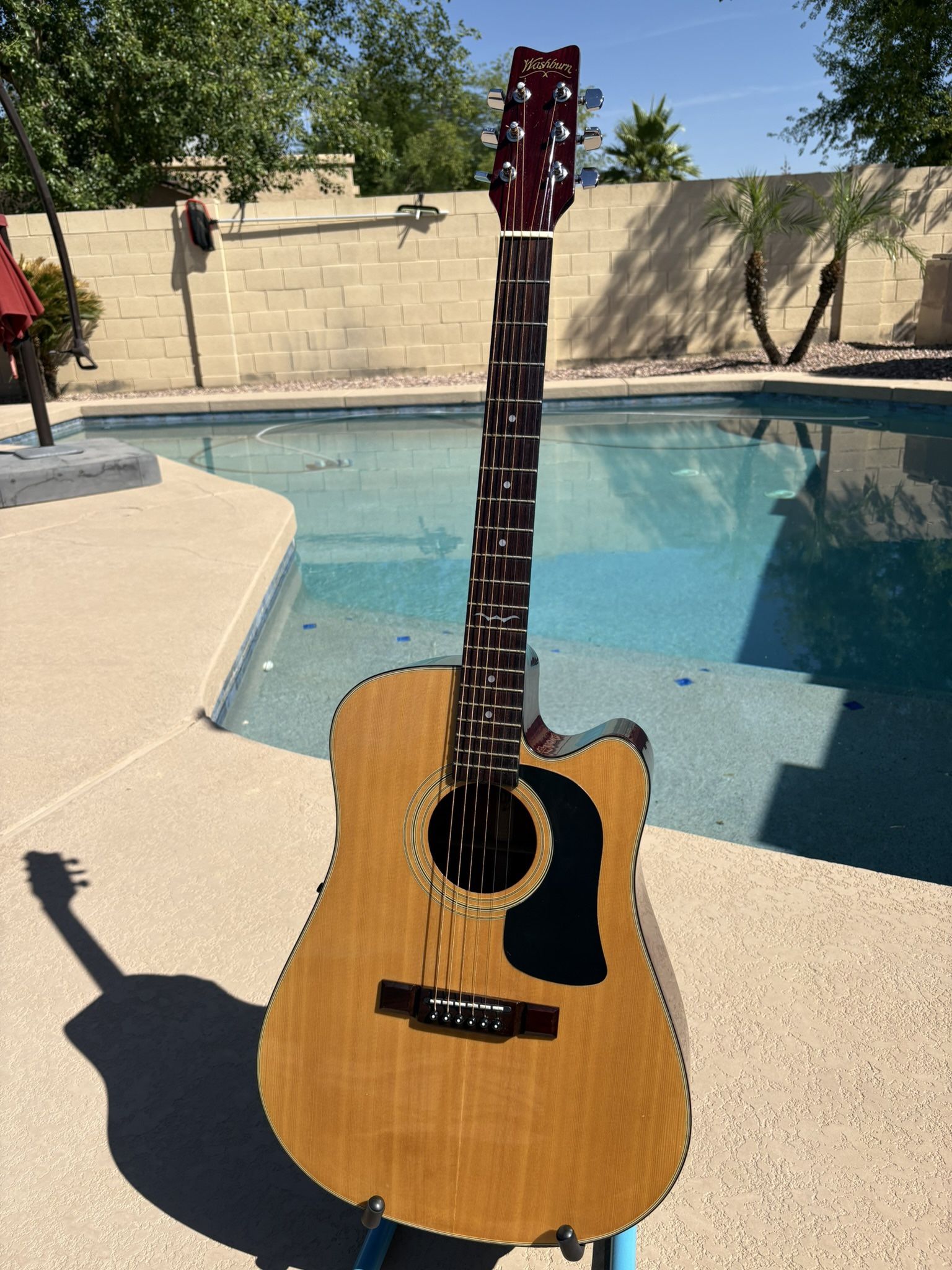 Washburn Acoustic/Electric Guitar