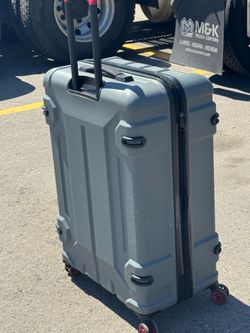 31”  Hardside Spinner Checked Luggage