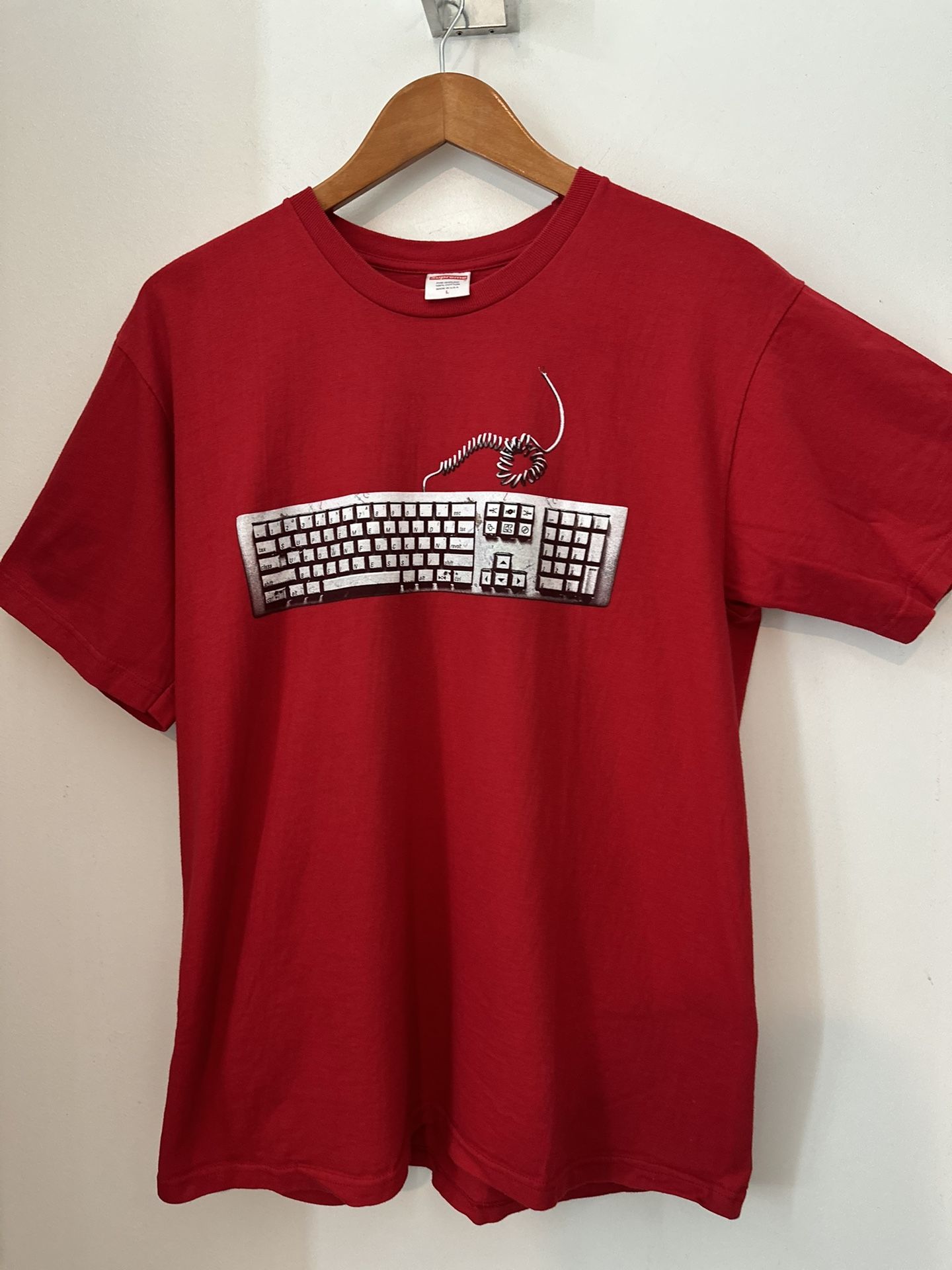 Supreme SS19 Red Keyboard T-shirt Size Large Tee