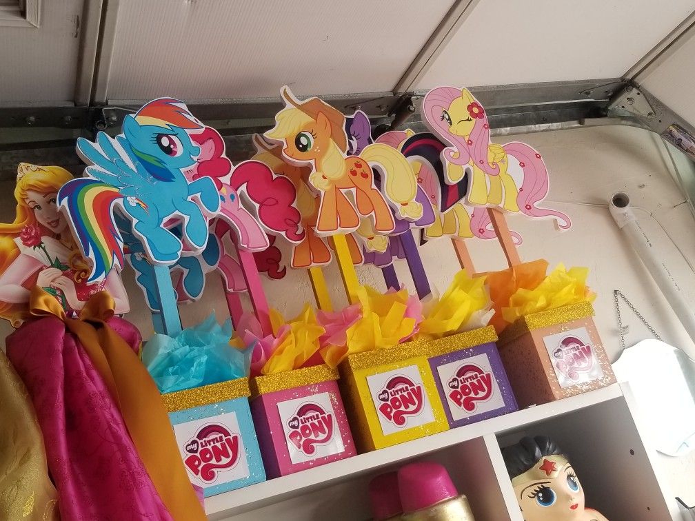 My little pony centerpieces