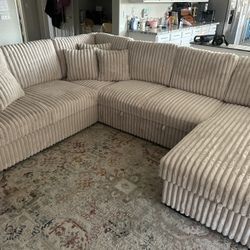 Sectional In Corduroy With Sleeper 