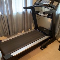 Nordic track Elite 7700 Treadmill