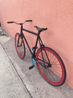 Fixie bike 57cm frame 700x25c tires good condition ready to ride