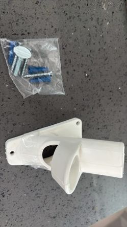 Flag Plastic Pipe Bracket with Mounting Hardware
