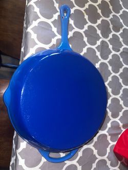 Cast iron pan