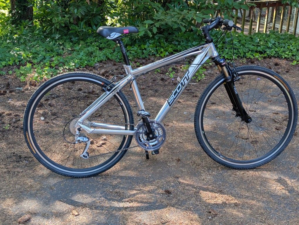 Scott Sportster P2 Dual Sport Bicycle Medium Size 24 Speed