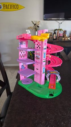 Hot wheels racer Barbie